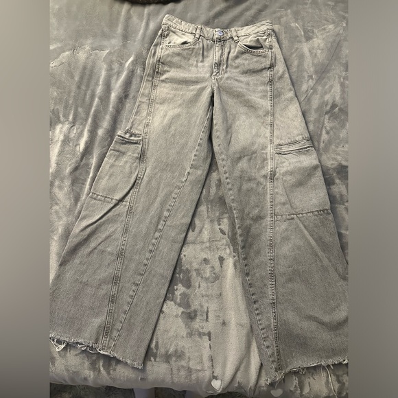 Zara Denim - Zara Mid rise trf cargo jeans